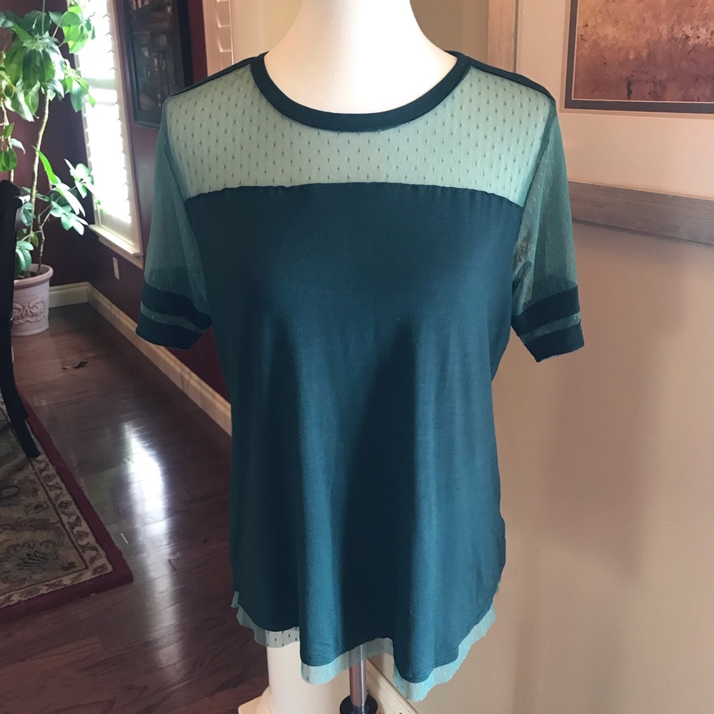Hunter green lace tee